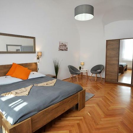 Pr Apartman Eger Ngoại thất bức ảnh