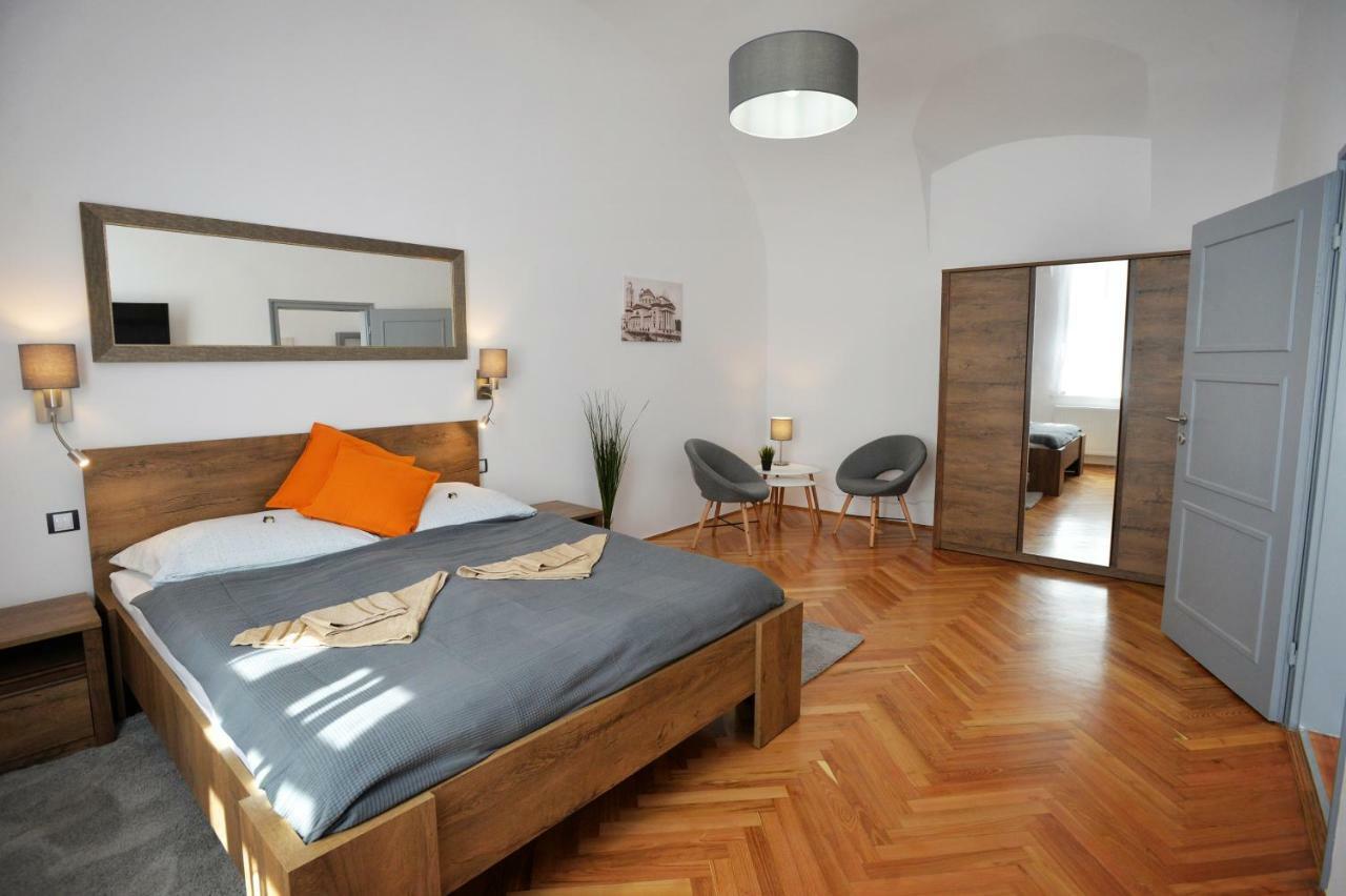 Pr Apartman Eger Ngoại thất bức ảnh