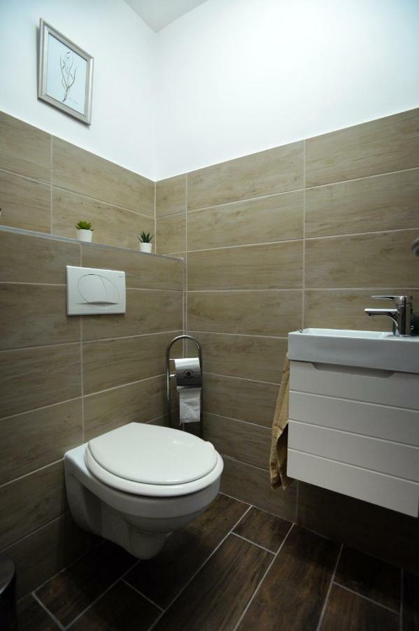 Pr Apartman Eger Ngoại thất bức ảnh