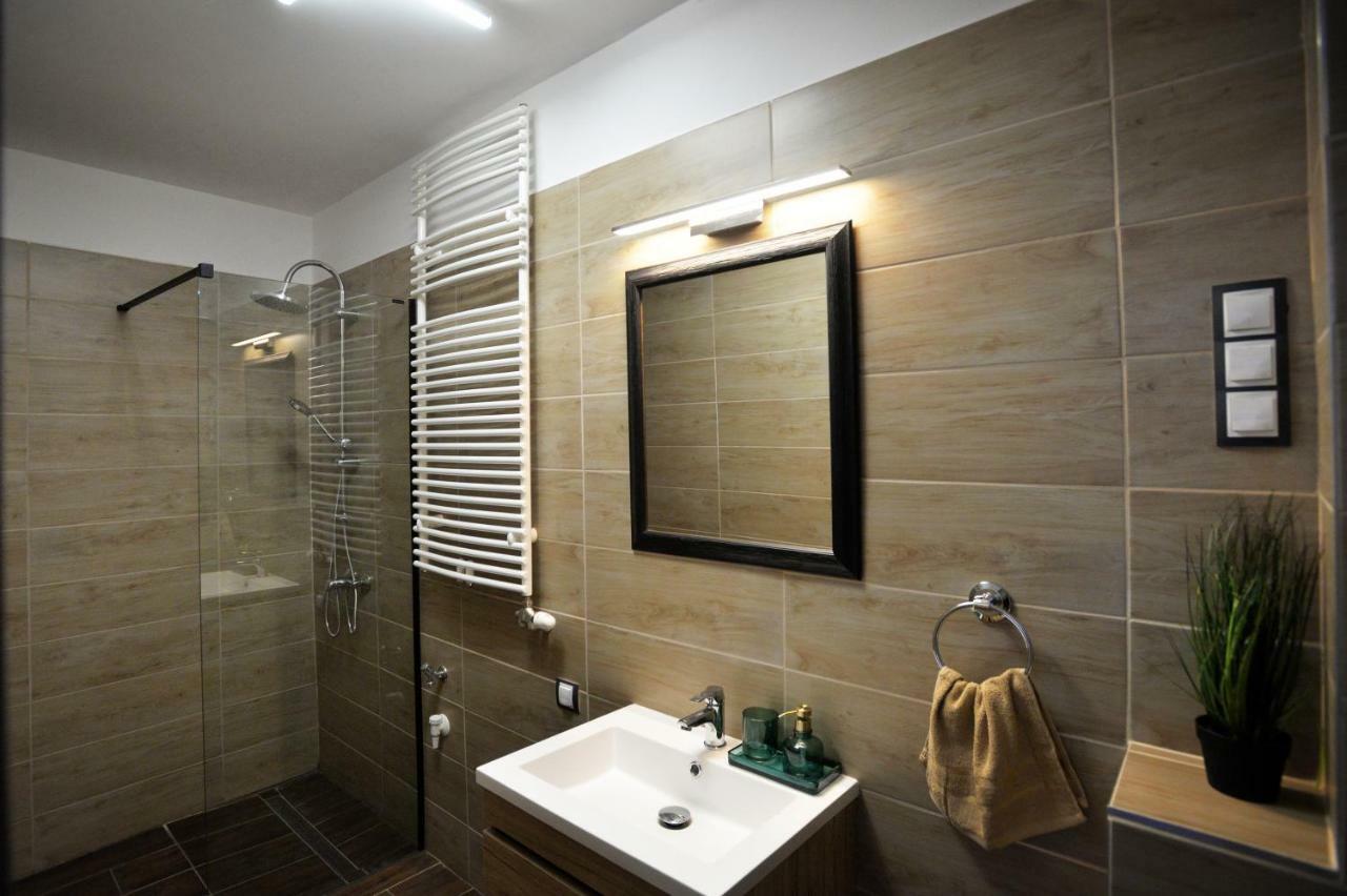 Pr Apartman Eger Ngoại thất bức ảnh